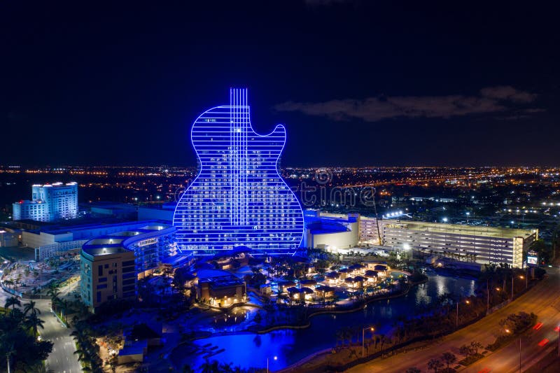 Foto aÃ©rea del hotel con forma de guitarra del casino de rock duro Seminole