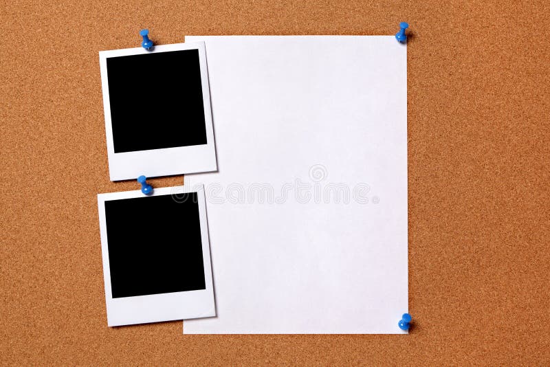 Foto in bianco con il manifesto di carta immagini stock libere da diritti Foto in bianco con il manifesto di carta immagini stock libere da diritti