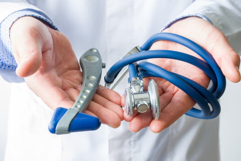 Foto del concepto de la neurología y de la diagnosis de enfermedades cerebrovasculares tales como movimiento, encefalopatía, insu imágenes de archivo libres de regalías Foto del concepto de la neurología y de la diagnosis de enfermedades cerebrovasculares tales como movimiento, encefalopatía, insu imágenes de archivo libres de regalías