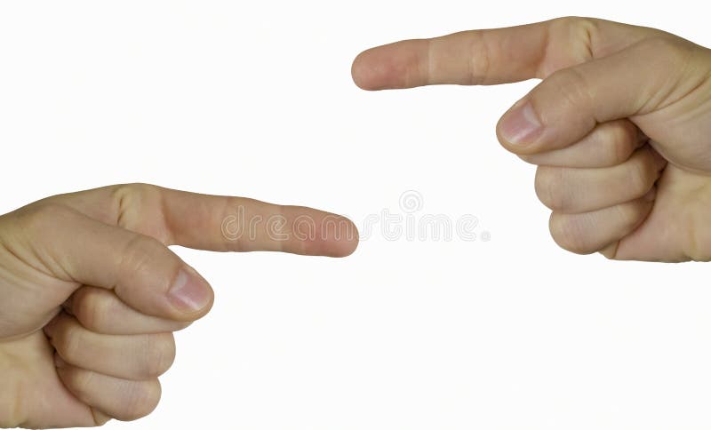 Foto di chiusura di persone che si puntano le dita l'un l'altro su uno sfondo