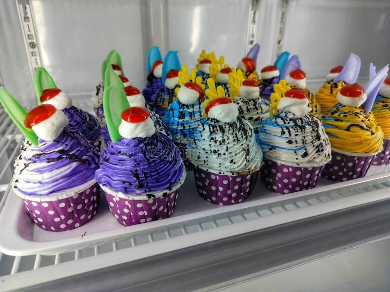 photo of cupcakes in a delicious freezer. photo of cupcakes in a delicious freezer