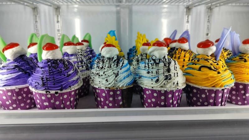 photo of cupcakes in a delicious freezer. photo of cupcakes in a delicious freezer