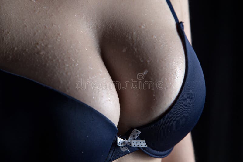 Foto Do Peito Do S Da Mulher No Sutia Imagem De Stock Imagem De Boobs Underwear 93361799