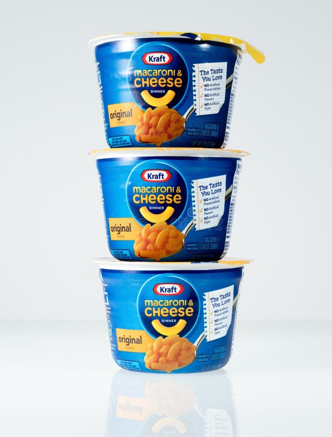 Foto editorial ilustrativa del mac y del queso de Kraft