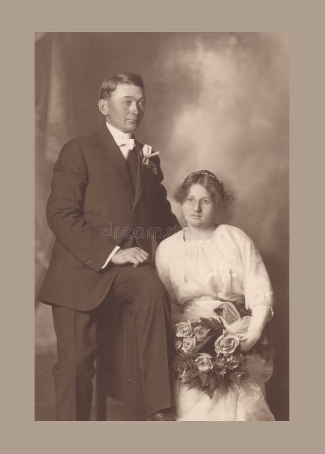 Fotografia antiga de um par do casamento