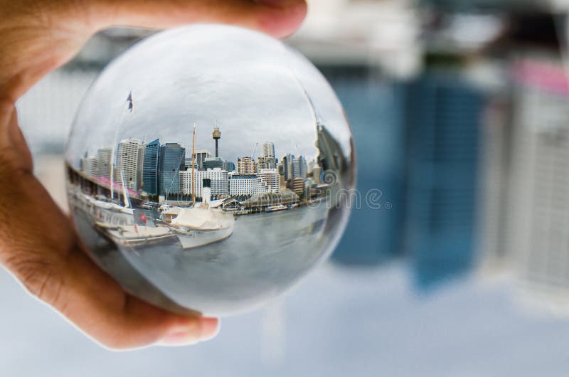 Fotografia di punto di vista di Sydney Australia Cityscape nella chiara palla di cristallo fotografia stock Fotografia di punto di vista di Sydney Australia Cityscape nella chiara palla di cristallo fotografia stock