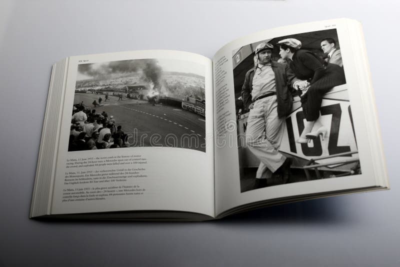 Fotografieboek door Nick Yapp, de slechtste neerstorting in de geschiedenis van motor die in Le Mans rennen royalty-vrije stock afbeeldingen Fotografieboek door Nick Yapp, de slechtste neerstorting in de geschiedenis van motor die in Le Mans rennen royalty-vrije stock afbeeldingen