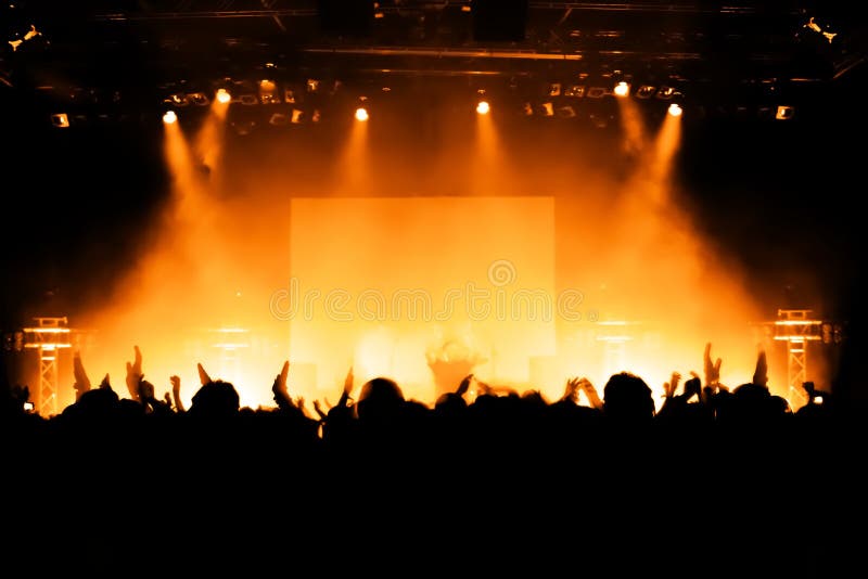 Foule de concert image stock. Image du battement, événement 8485709