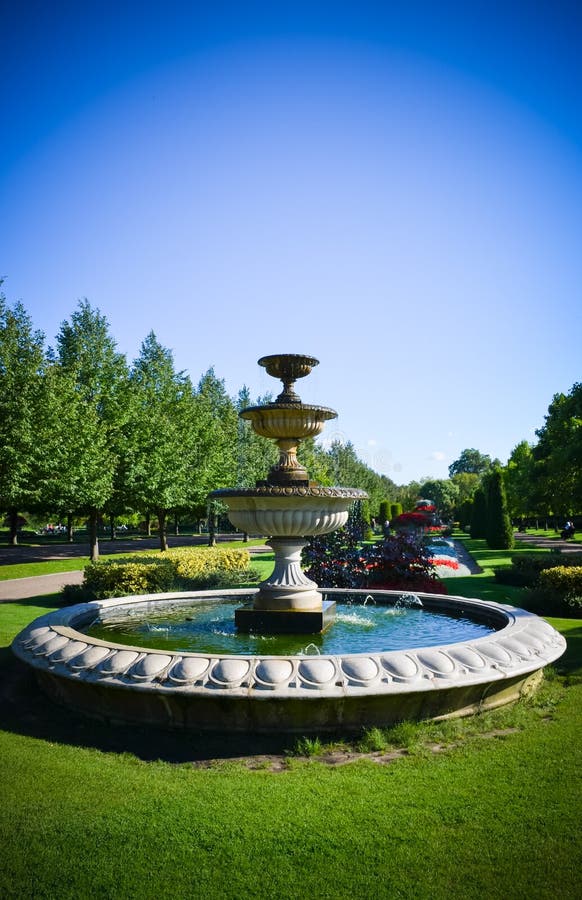 Fountain in Regents Park in London Stock Photo Image of park, relax