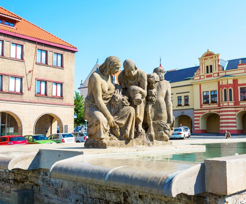 Fountain with women, Melnik City