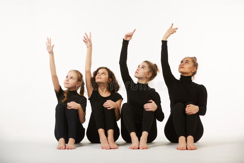 Dance Group Poses | Dance picture poses, Dance photography poses, Dance  poses