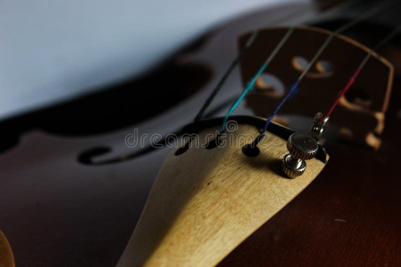 a string tuner violin a string tuner violin