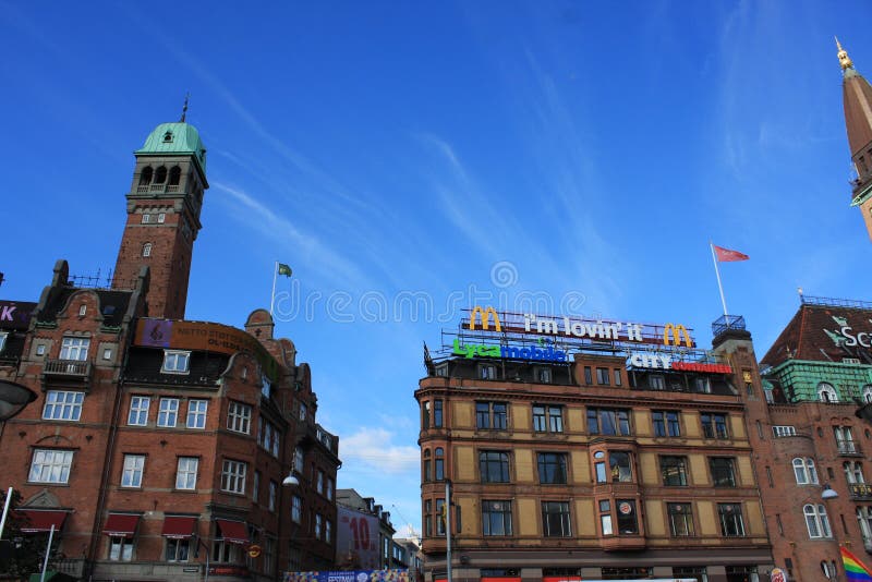 Fragment av Köpenhamnstadshuset, Danmark Sikt från borggården arkivfoto Fragment av Köpenhamnstadshuset, Danmark Sikt från borggården arkivfoto