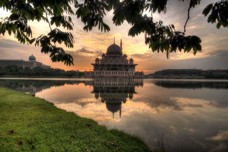 Frame Putra Mosque