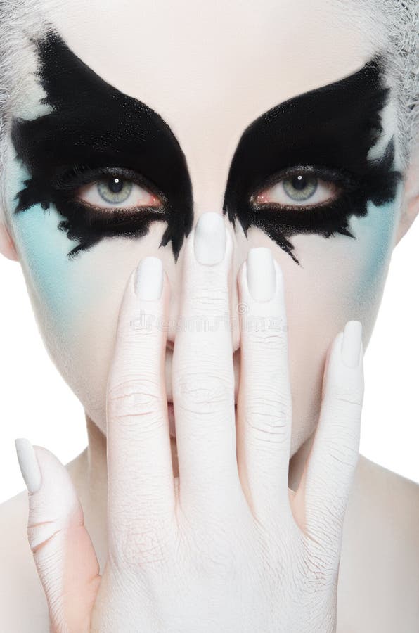 Framsida av den härliga kvinnan, svartvit makeup arkivbilder Framsida av den härliga kvinnan, svartvit makeup arkivbilder