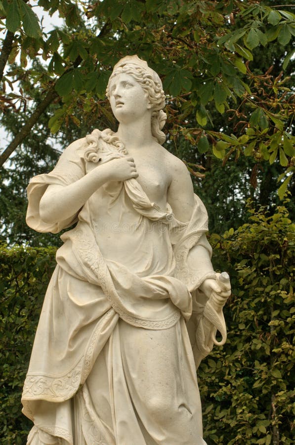 Frances, statue de marbre en parc de palais de Versailles photos stock Frances, statue de marbre en parc de palais de Versailles photos stock