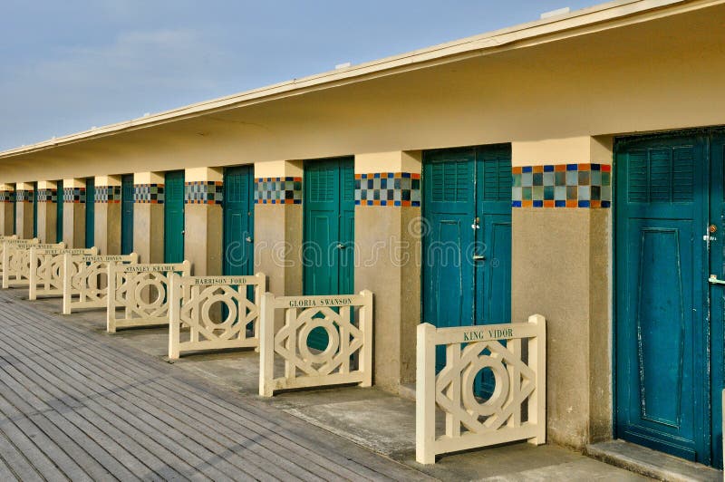Frances, ville pittoresque de Deauville dans Normandie photographie stock libre de droits Frances, ville pittoresque de Deauville dans Normandie photographie stock libre de droits