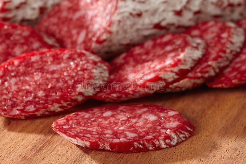 Francuski salami obraz stock. Obraz złożonej z wieprzowina 13559317