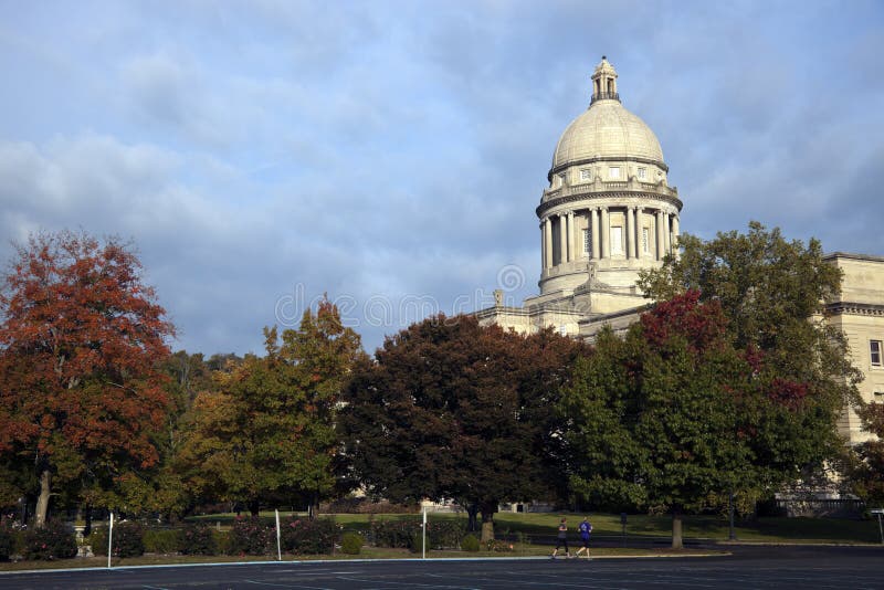Frankfort, Kentucky - ranku jogging obraz stock Frankfort, Kentucky - ranku jogging obraz stock