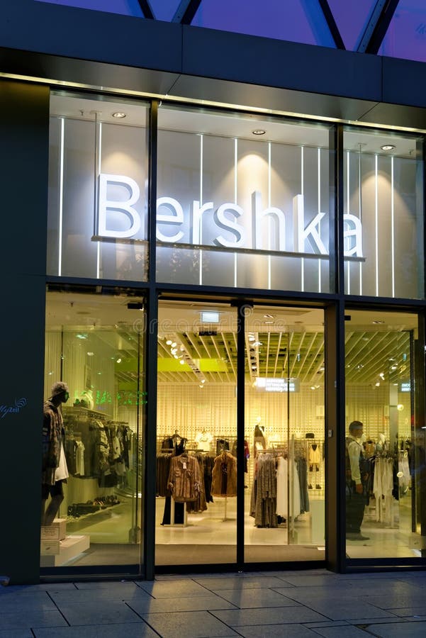 Bershka Store, Frankfurt am Main, Germany Editorial Stock Photo - Image of  casual, lifestyle: 167986958
