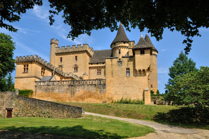 Frankrike pittoresk slott av Puymartin i Dordogne