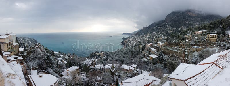 Franska Riviera under snöpanoramautsikt royaltyfri foto Franska Riviera under snöpanoramautsikt royaltyfri foto