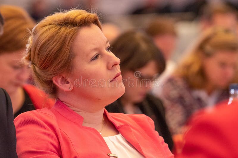 Franziska Giffey vom SPD im März 2019 am Parteitag Berlins SPD lizenzfreie stockbilder Franziska Giffey vom SPD im März 2019 am Parteitag Berlins SPD lizenzfreie stockbilder