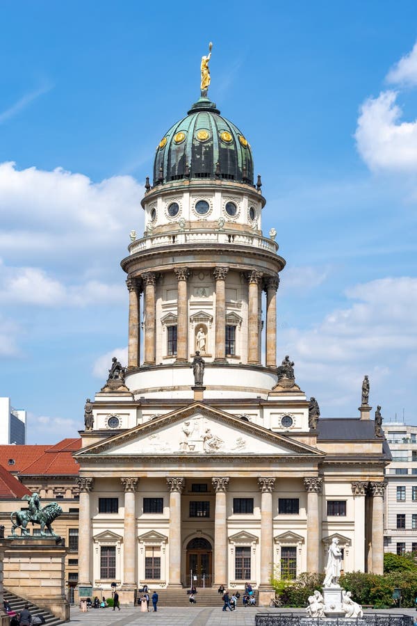 Französische Kirche Französischer Dom auf Gendarmenmarkt-Quadrat, Berlin, Deutschland stockfotos Französische Kirche Französischer Dom auf Gendarmenmarkt-Quadrat, Berlin, Deutschland stockfotos