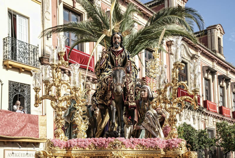 Semana Santa En Sevilla, Incienso Foto de archivo - Imagen de  fraternidades, turismo: 88005614
