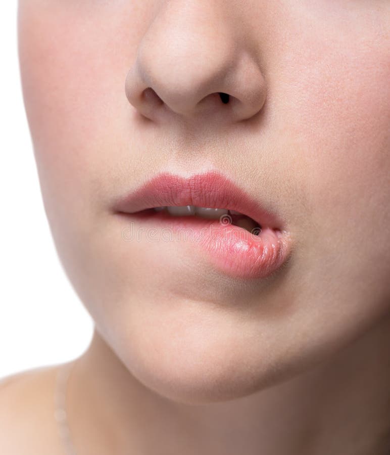 Frau beißt ihre Lippen. lizenzfreies stockbild Frau beißt ihre Lippen. lizenzfreies stockbild