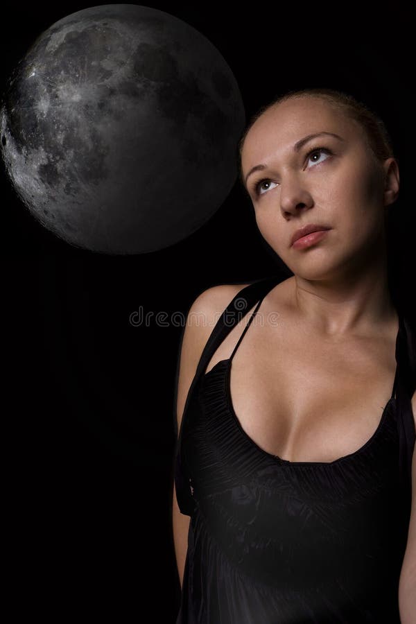 Frau und Mond stockfoto Frau und Mond stockfoto