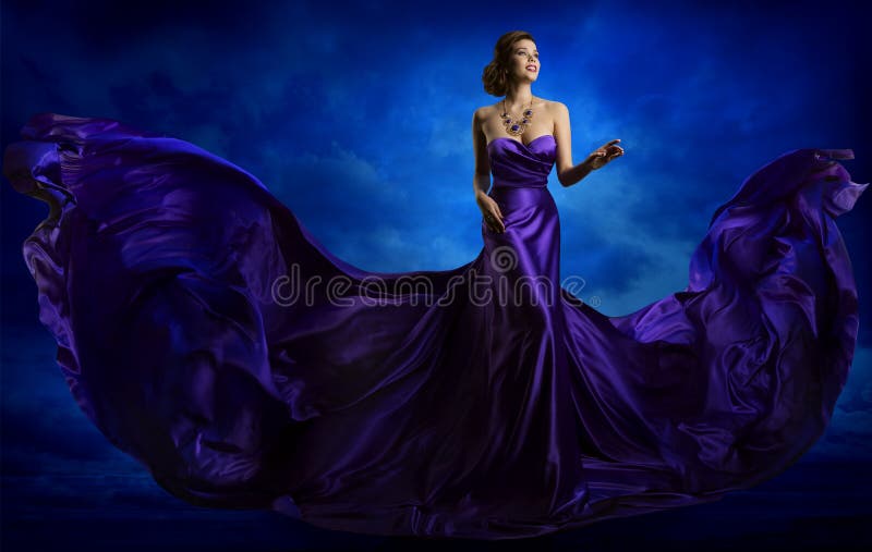 Frauen-Mode-Kleid, blaues Art Gown Flying Waving Silk-Gewebe lizenzfreie stockbilder Frauen-Mode-Kleid, blaues Art Gown Flying Waving Silk-Gewebe lizenzfreie stockbilder