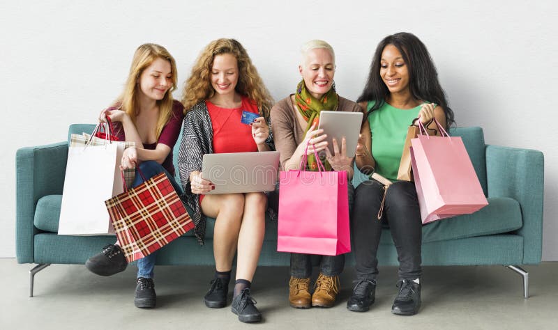 Frauen-Weiblichkeits-kaufendes on-line-Glück-Konzept