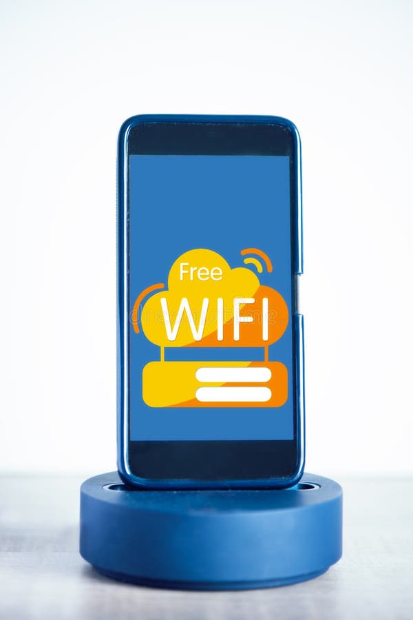 Freie wifi Verbindung auf Handyschirm Internet und Telekommunikationstechnikkonzept stockfoto Freie wifi Verbindung auf Handyschirm Internet und Telekommunikationstechnikkonzept stockfoto