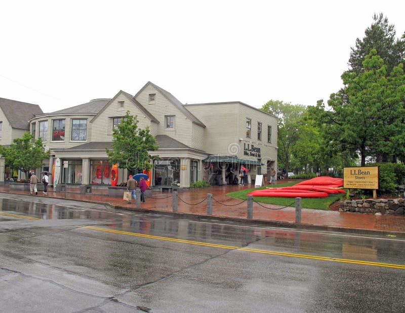 L L Bean Outlet Store Nachts Im Winter in N Conway, NH Dezember 2014