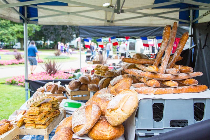 French Bread Loaves Awaiting Purchase stock photography French Bread Loaves Awaiting Purchase stock photography