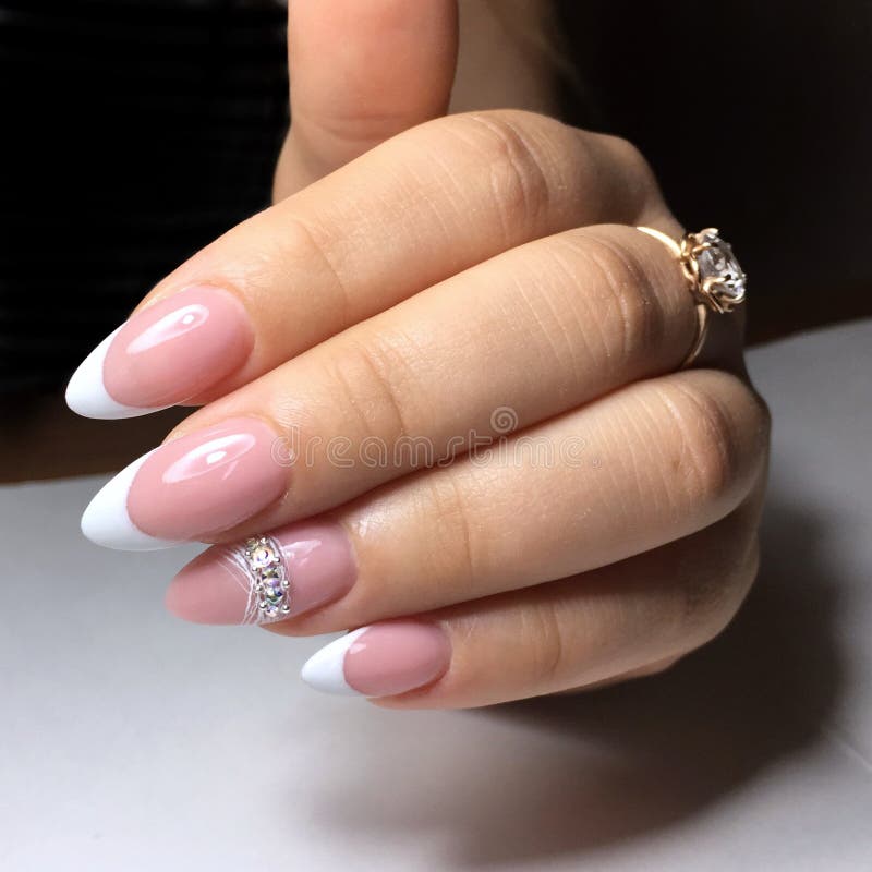 French Manicure - Nail Design