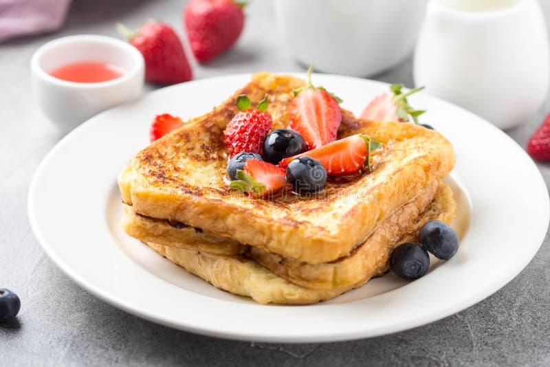 French Toast with Berries (blueberries, Strawberries) and Sauce ...