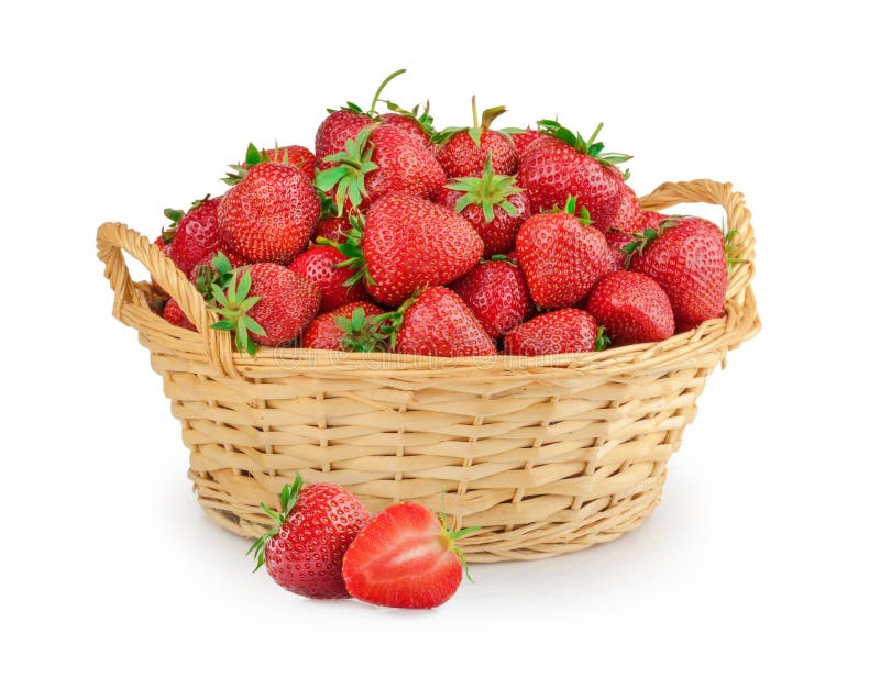 Fresas en una cesta aislada