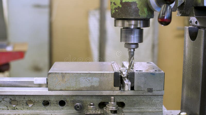 Fresatrice Per Cnc Per Taglio Di Un Pezzo in Acciaio Inossidabile. Chiusura Di Una Fresa in Azione Stock Footage - Video di fornitore, taglierina: 279220478