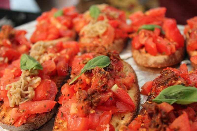 bruschetta toast tomato basil