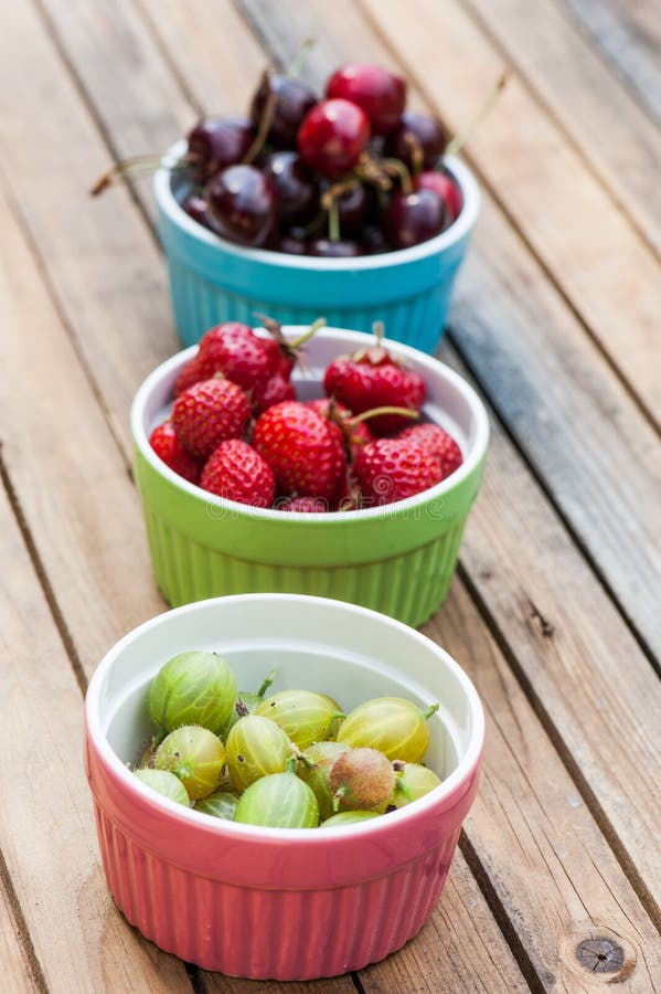 Colorful fruit bowls stock image. Image of healthy, space 32797837
