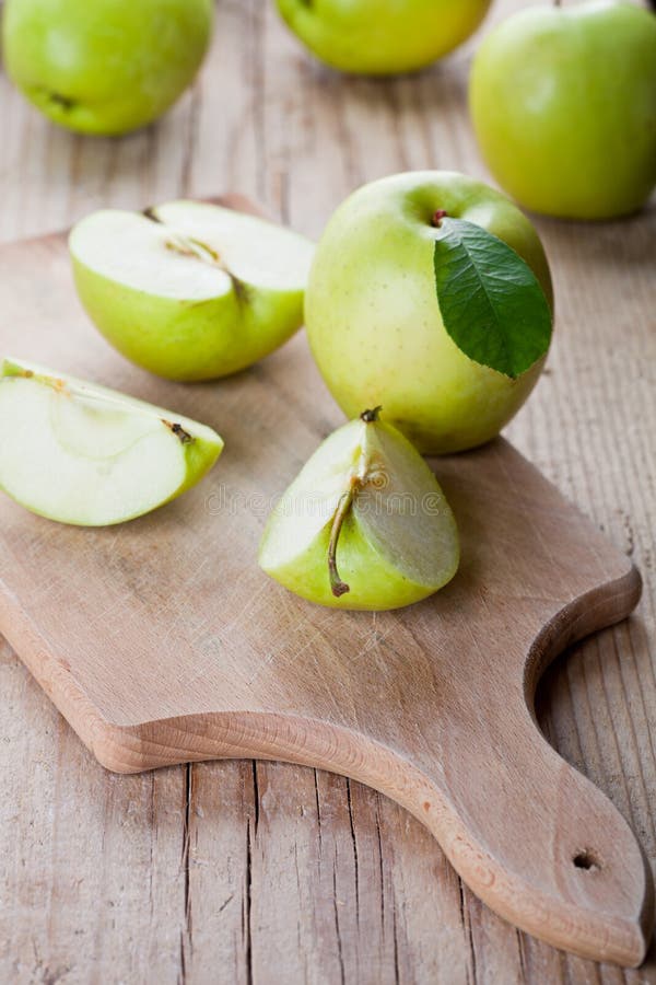 Fresh green sliced apples