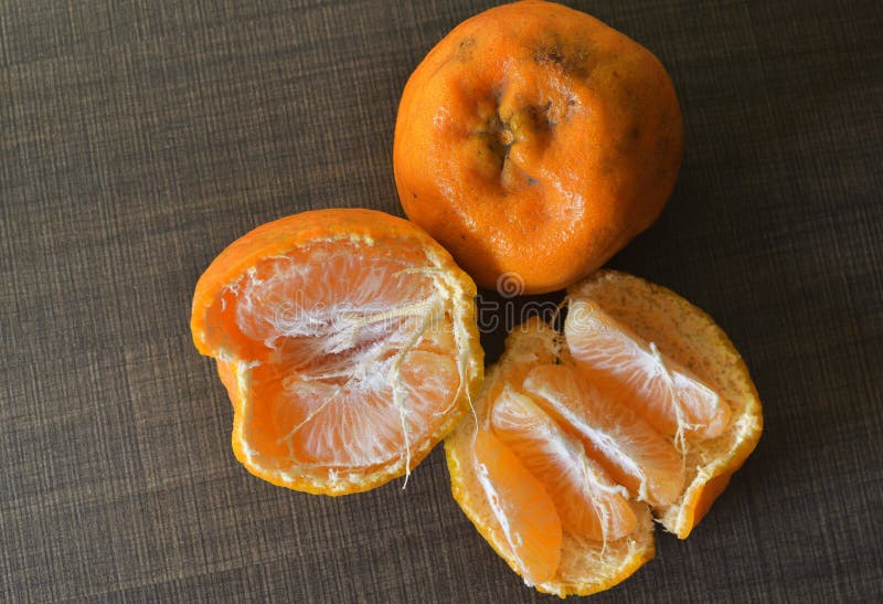 Whole And Cut Nagpur Orange Fruit Stock Image Image Of Agriculture