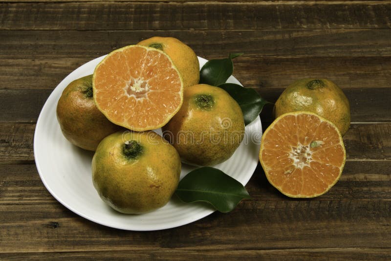 Fresh mandarin oranges stock images