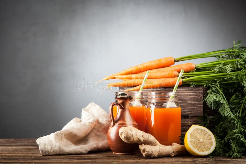 Fresh organic carrot juice stock image. Image of crate 95579703