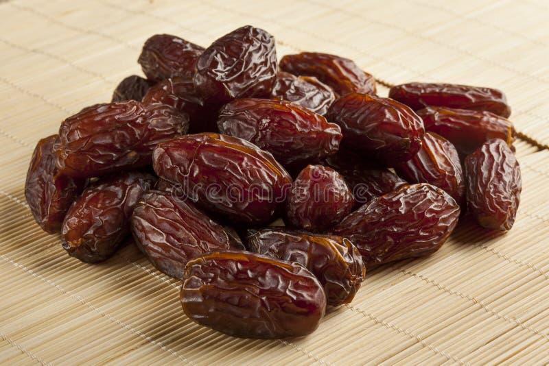 Fresh Organic Raw Brown Date Fruit