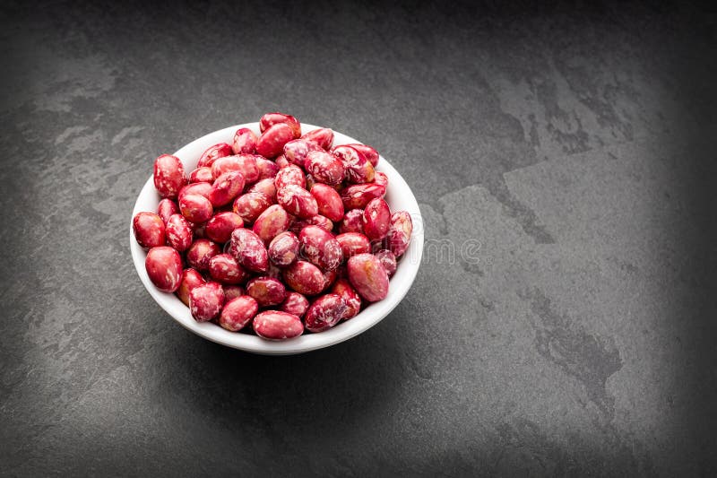 Phaseolus vulgaris pinto - Fresh red pinto beans. Phaseolus vulgaris pinto - Fresh red pinto beans