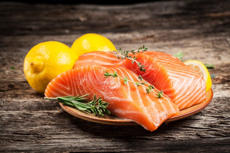 Fresh salmon with lemon