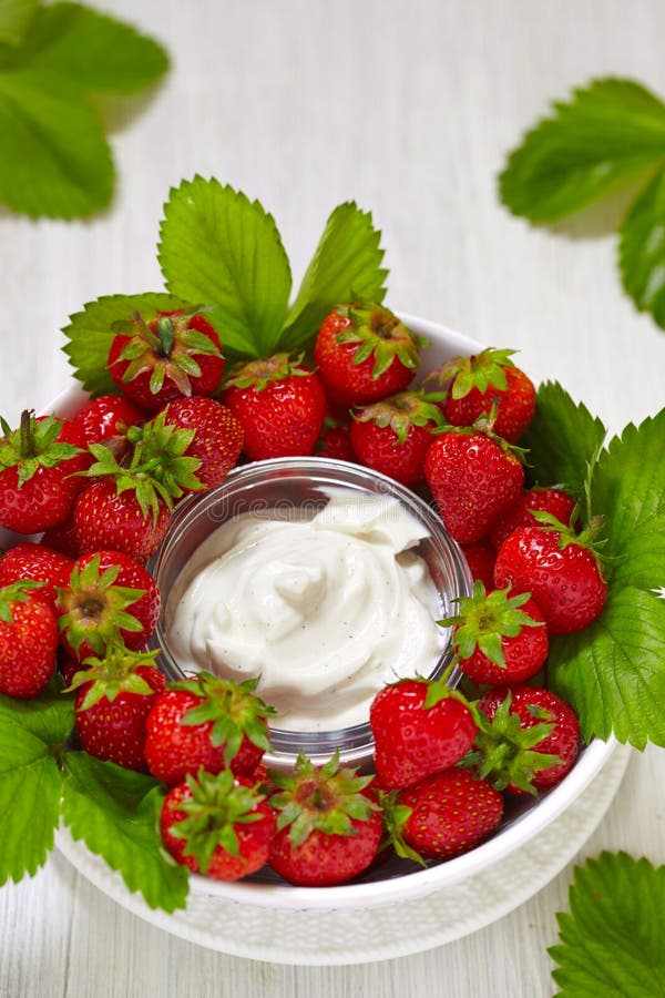 1,407 Strawberry Fruit Dipped Cream Stock Photos Free & RoyaltyFree Stock Photos from Dreamstime